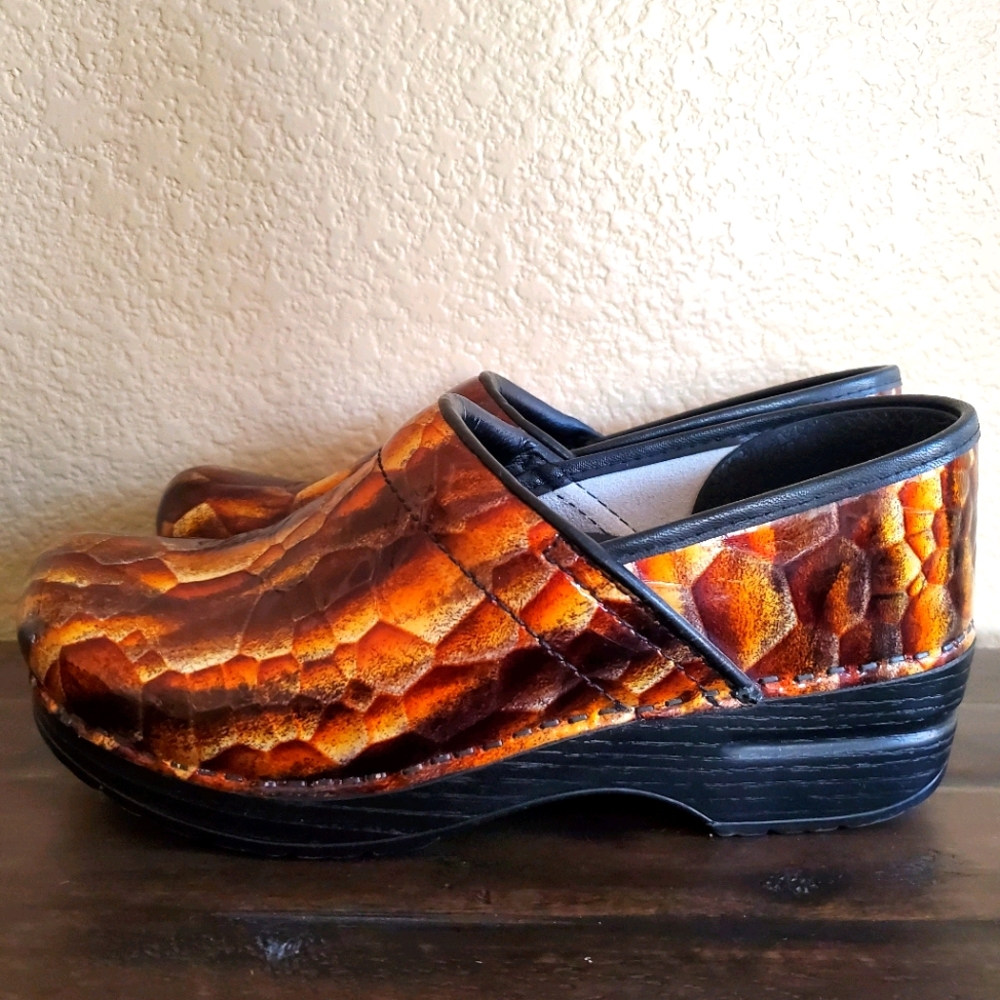 EUC Dansko Clogs - Picture 2 of 8